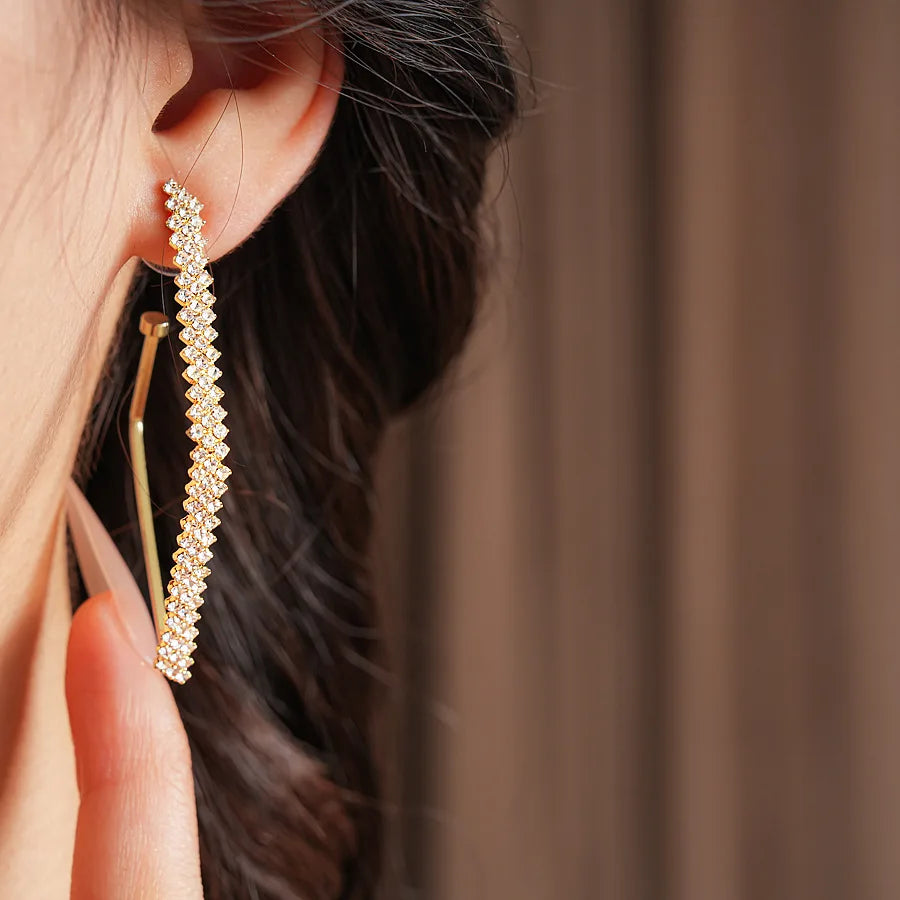 DREJEW Exquisite Inlaid Rhinestone Earring for Women Light Luxury  High-end Versatile Hoop Earrings Stylish  Elegant Jewelry