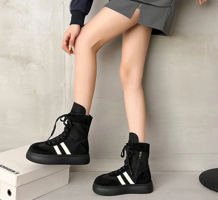 Sports and Leisure Shoes for Women 2025 New Fashionable High Top Shoes Flat Bottomed Lightweight and Comfortable Work Boots